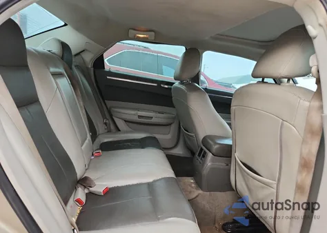 2008 Chrysler 300 Touring z USA, uszkodzony, nr VIN 2C3LA53G98H321675